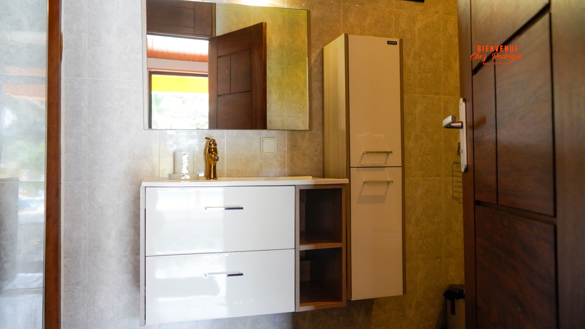 Image principale de Chez Rodrigue(Rosa Beach), Abidjan, Bietry village, baie des milliardaires