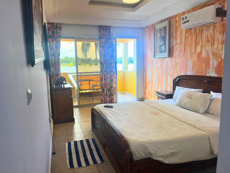 Image de Chez Rodrigue(Rosa Beach), Abidjan, Bietry village, baie des milliardaires