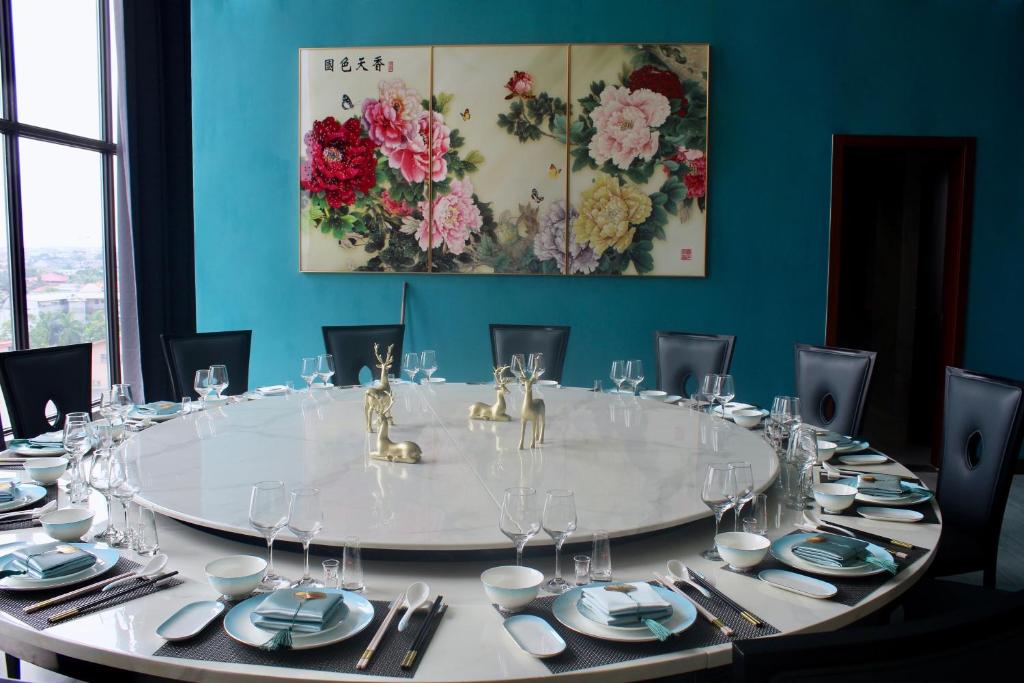 Image de Hôtel FAMILLE MONDIALE, Côte d'Ivoire, Abidjan, Angré 7eme Tranche