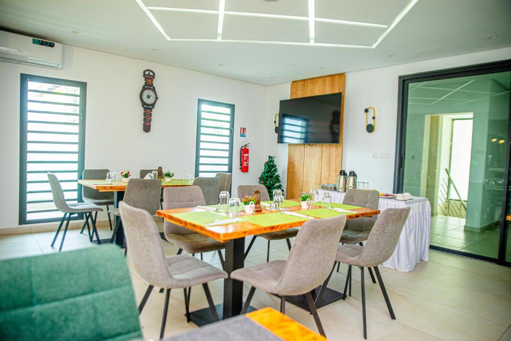 Image de Hotel Yatchenin Abidjan, Côte d'Ivoire, Cocody, 2plateaux Vallon