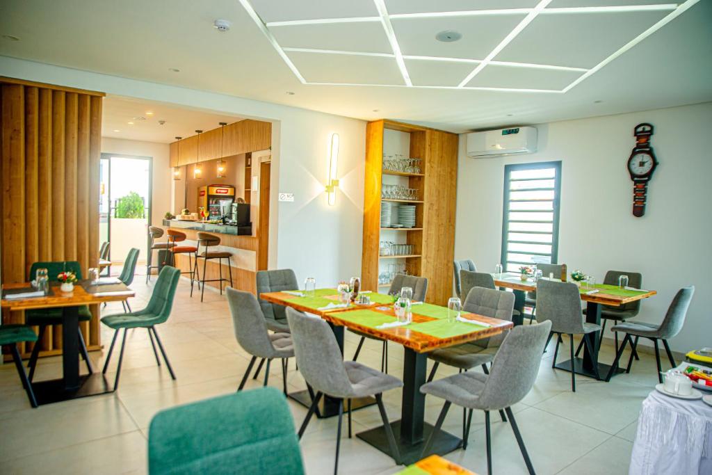 Image de Hotel Yatchenin Abidjan, Côte d'Ivoire, Cocody, 2plateaux Vallon