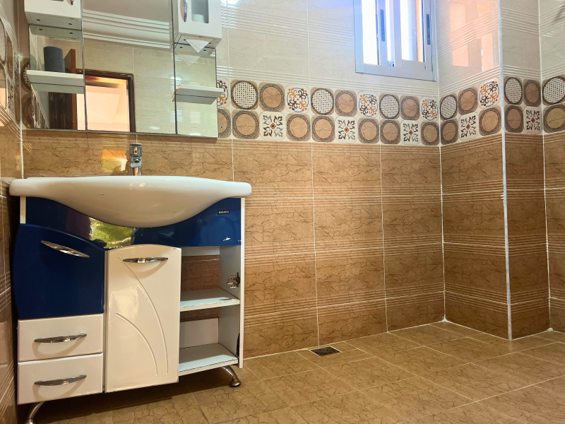 Image de Chez Rodrigue(Rosa Beach), Abidjan, Bietry village, baie des milliardaires